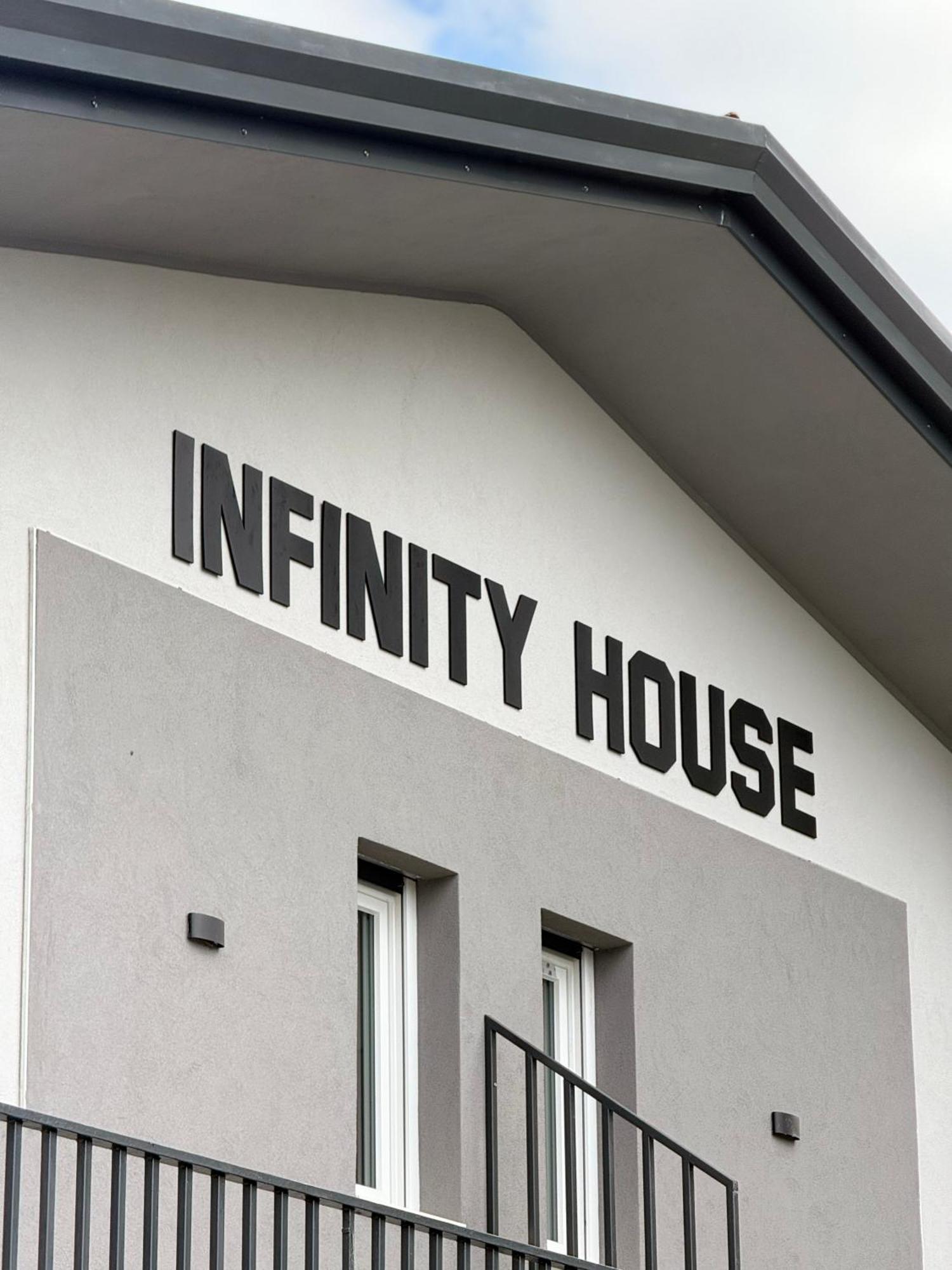 Отель Infinity House - Eleganza Moderna Tra Treviso E Venezia Casier Экстерьер фото